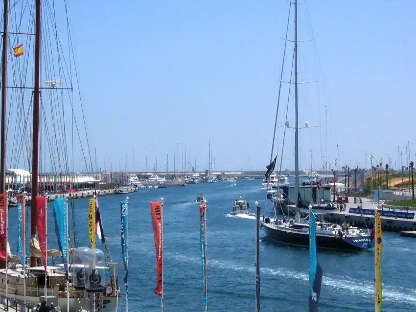 Tourismus im Hafen von Valencia